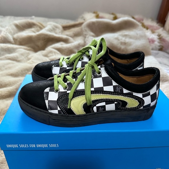 NIB Fluevog Lopro Fakie Black & White Checkered Lace-Up Sneakers w/ Green Swirl - Picture 2 of 9